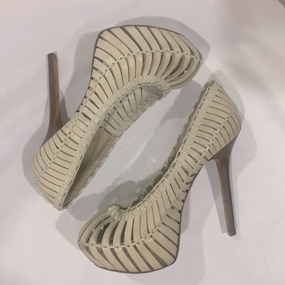 Report Signature ‘Calyer’ Slatted Platform Pumps - image 3